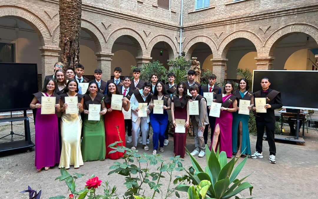 Emotiva graduación de la 26ª promoción de Educación Secundaria en nuestro colegio