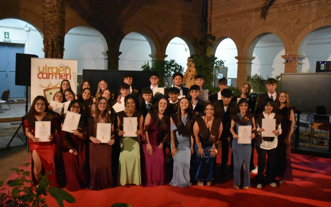 Emotiva graduación de la 27ª promoción de ESO.